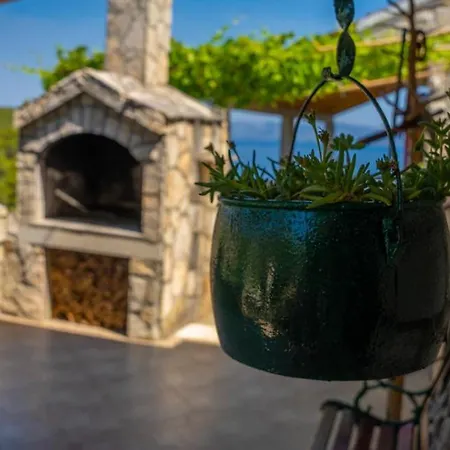 Villa House Vinka By Guide *