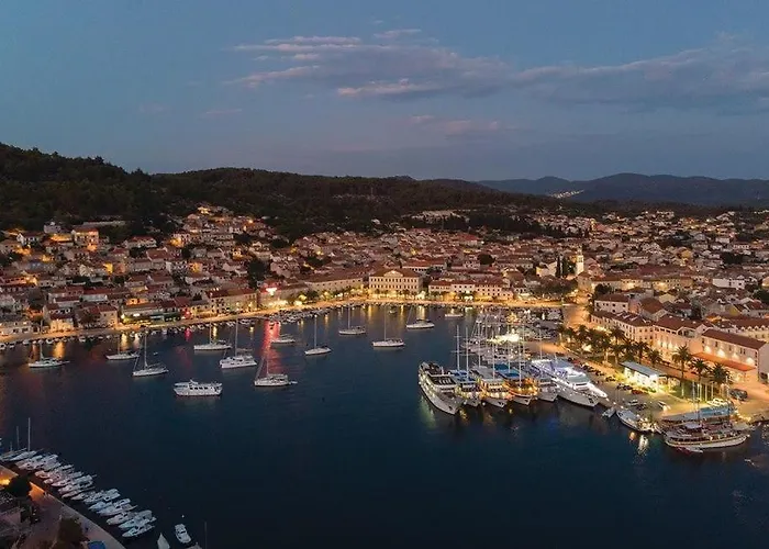 House Vinka By Guide Villa *